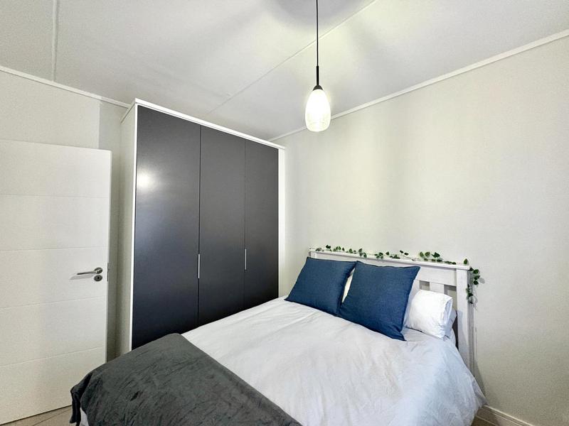To Let 2 Bedroom Property for Rent in Somerset West Western Cape